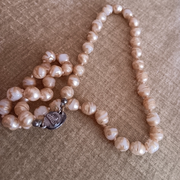 Les Bernard Knotted Faux Pearl Strand Necklace - Picture 5 of 12